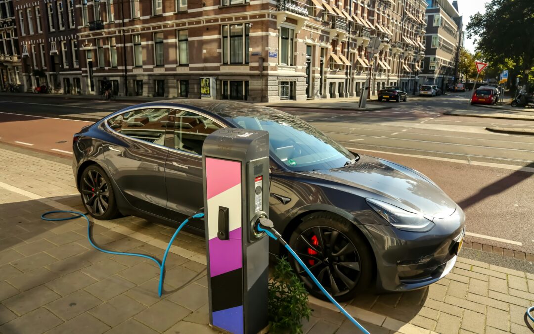 Turning cars into power banks
