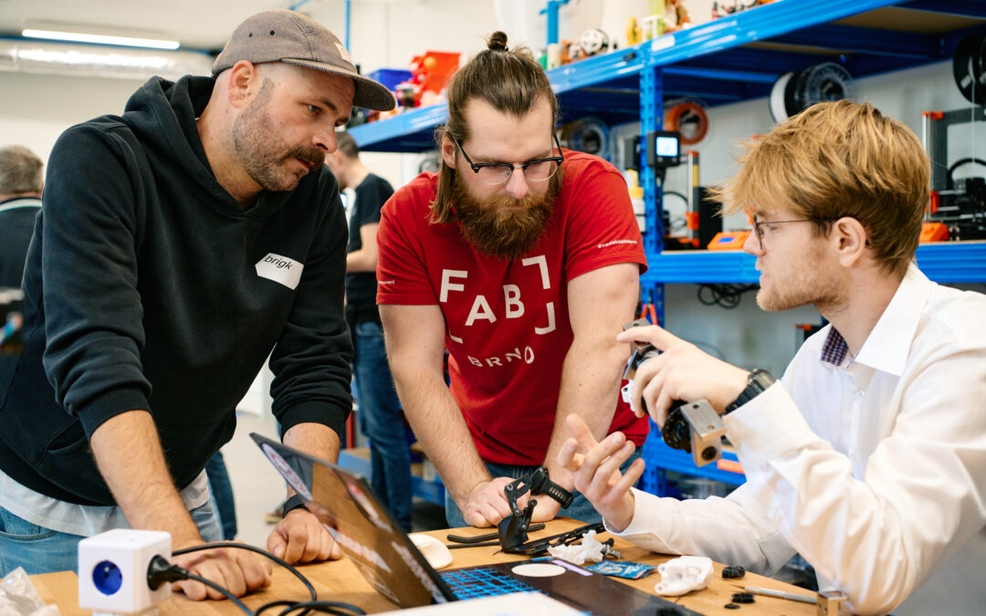 Don’t miss any news thanks to our LinkedIn profile