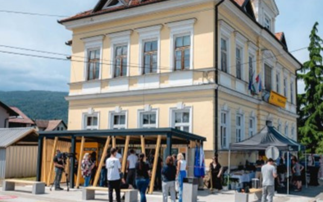 Local products reach citizens in the centre of Hoče, Slovenia, thanks to MULTIMAT, a vending machine with sustainable products from local AFNs