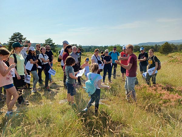 Monitoring activities and citizen science events on the karst dry grassland: over 200 species counted
