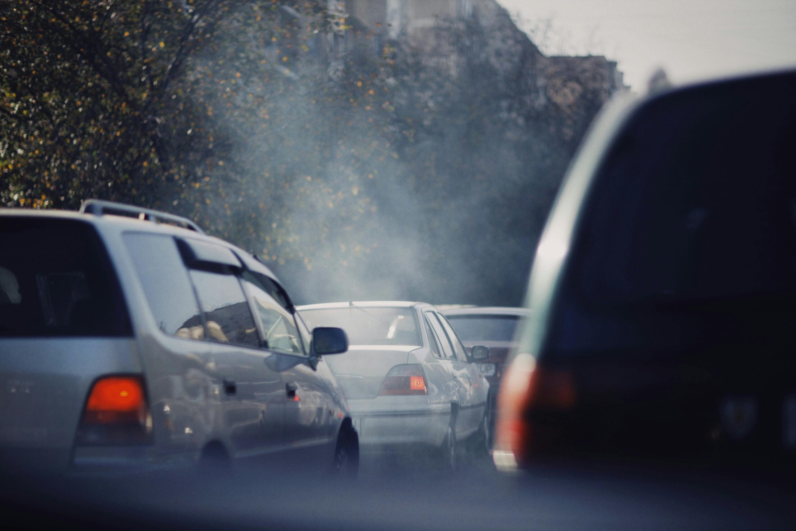 cars-on-road-on-rush-hour