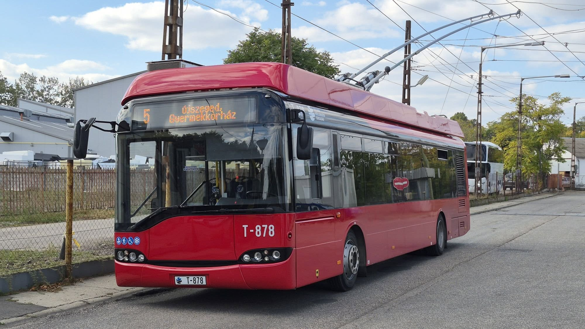 T-878 Solaris Trollino in operation in Szeged, HU, photo: Adam Zoltan Nemeth, SZKT