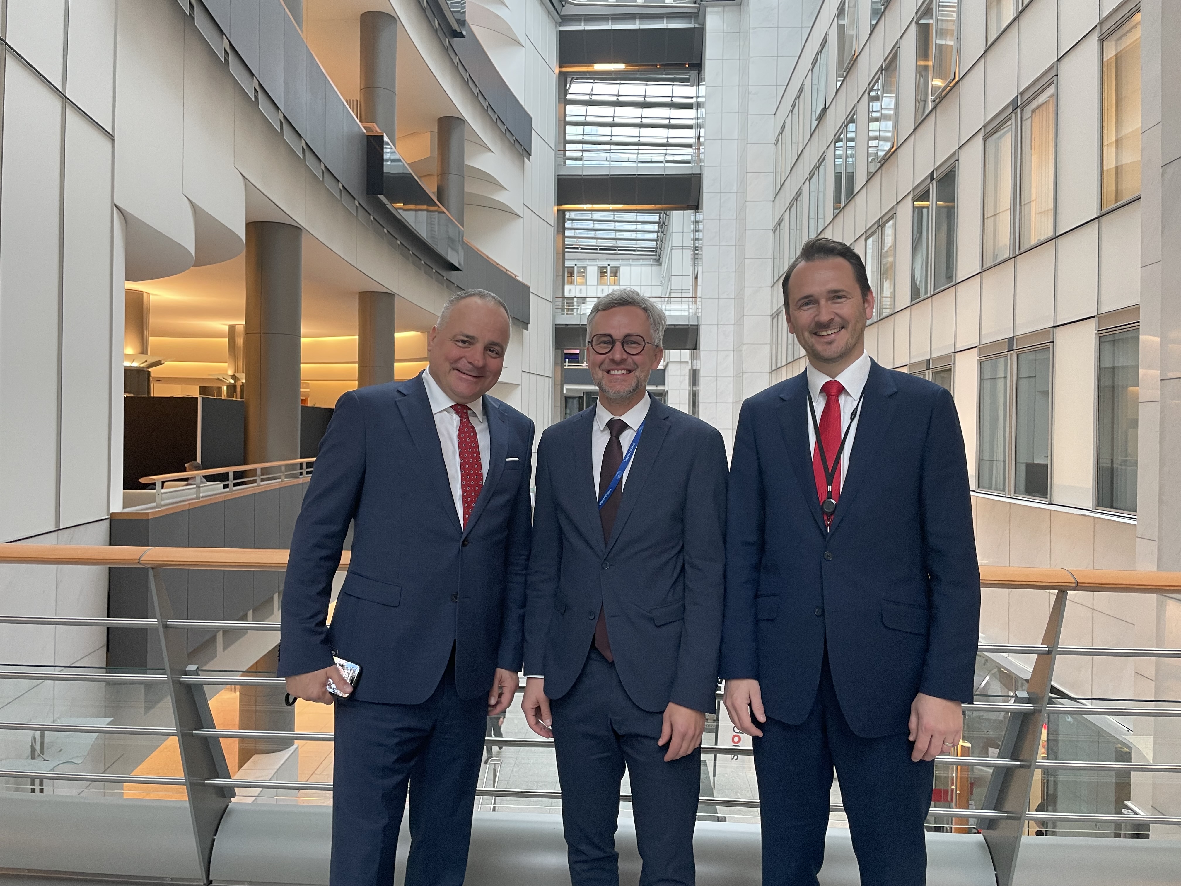 IMG_8505.jpeg (4032×3024)