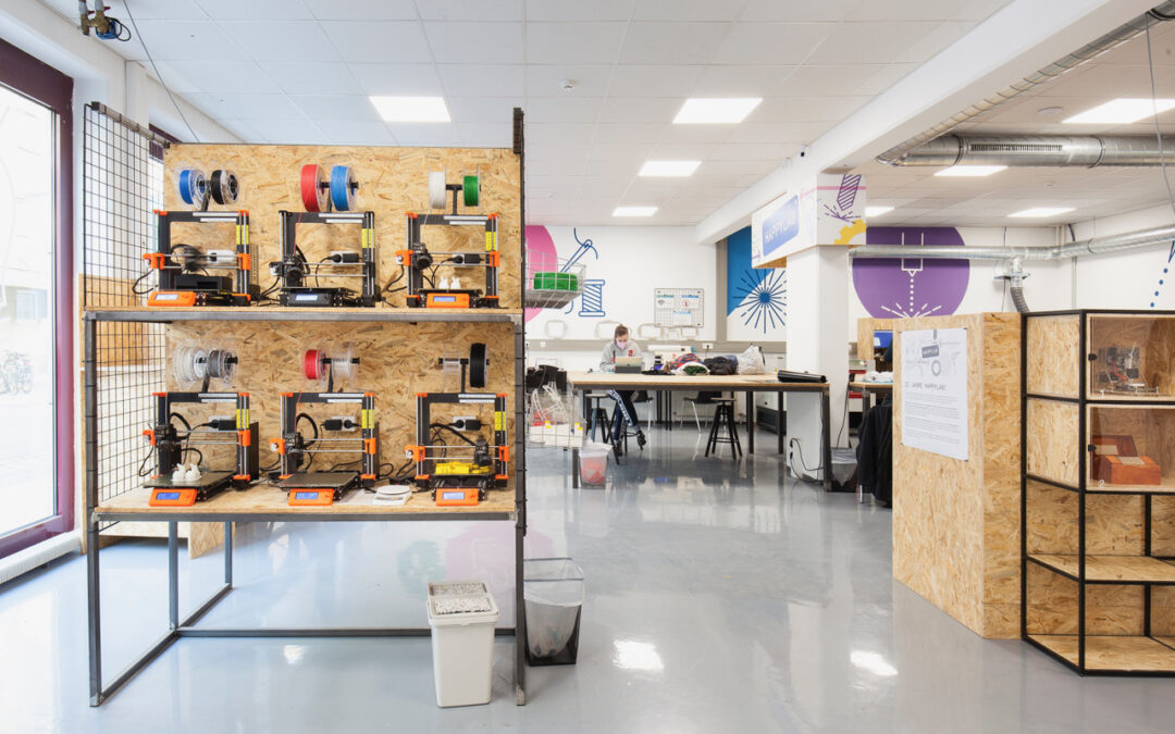 Hands-on Workshops on Digital Tools for Apprentices