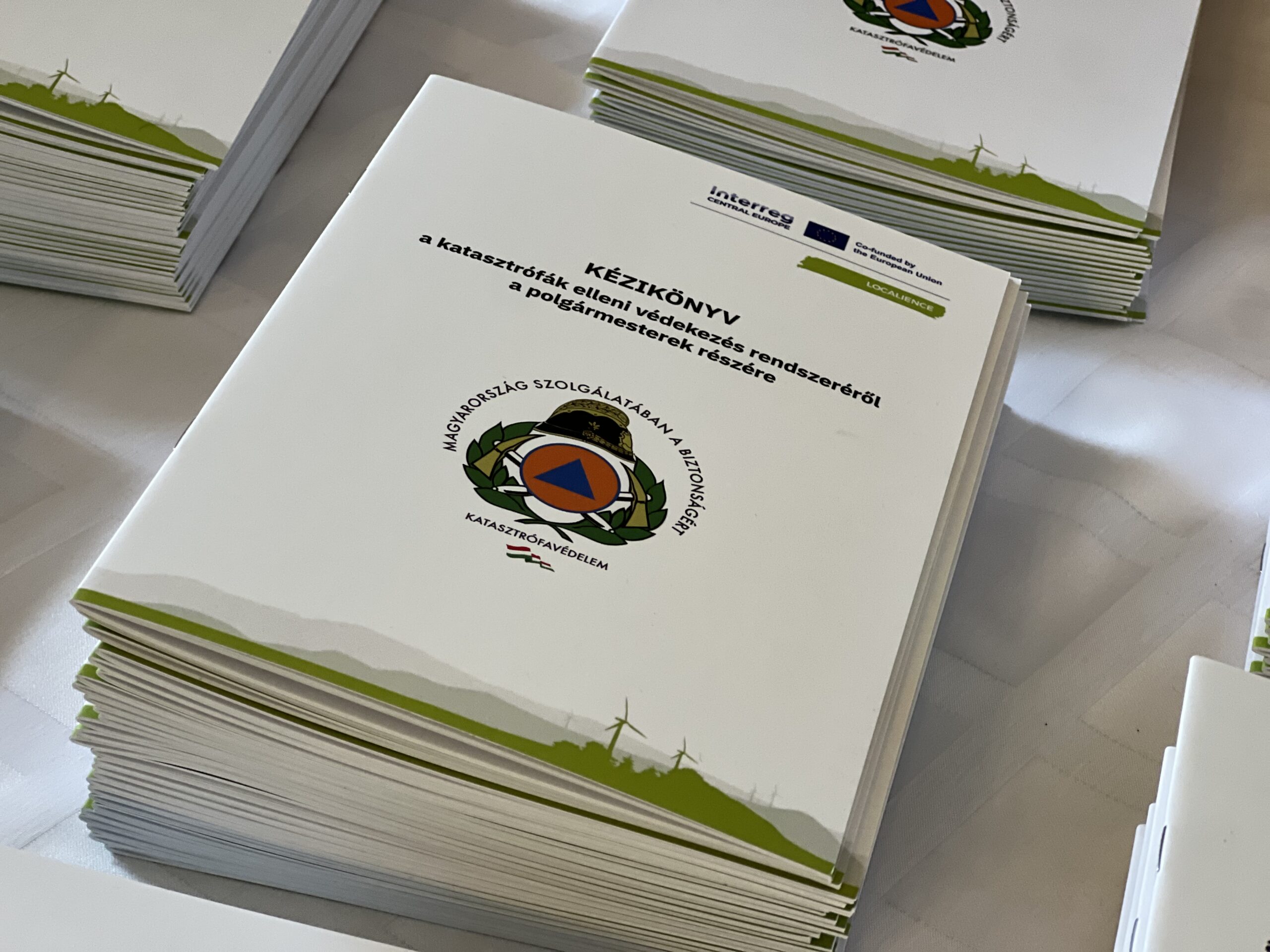 Guide on Disaster Preparedness, in the Ceremonial Hall of the Vas County Hall