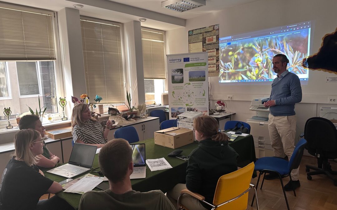 Connecting Conservation Experts and Local Communities