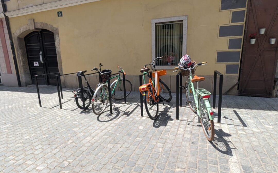 How can we support more sustainable commuting to business and industrial zones?