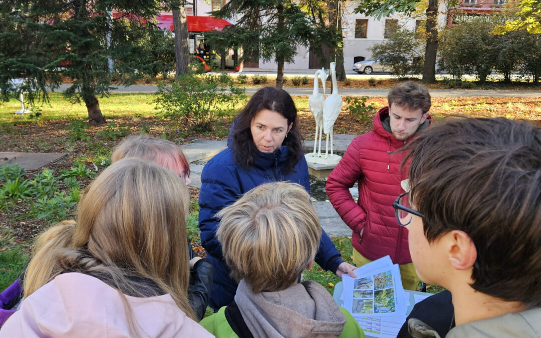 Roots in the Green City: Students Explore the Secrets of Urban Soil